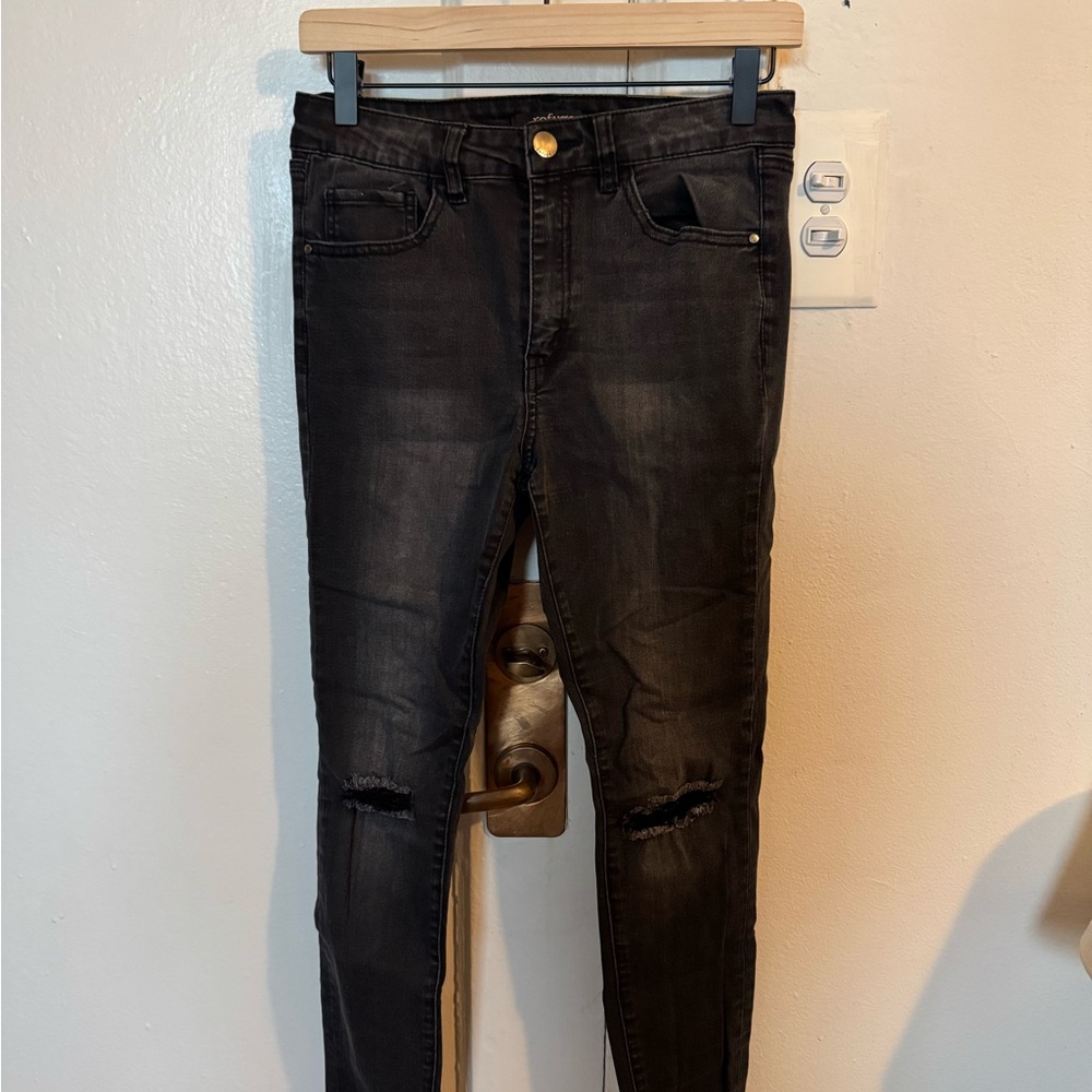 Women's Black Distressed Jeans